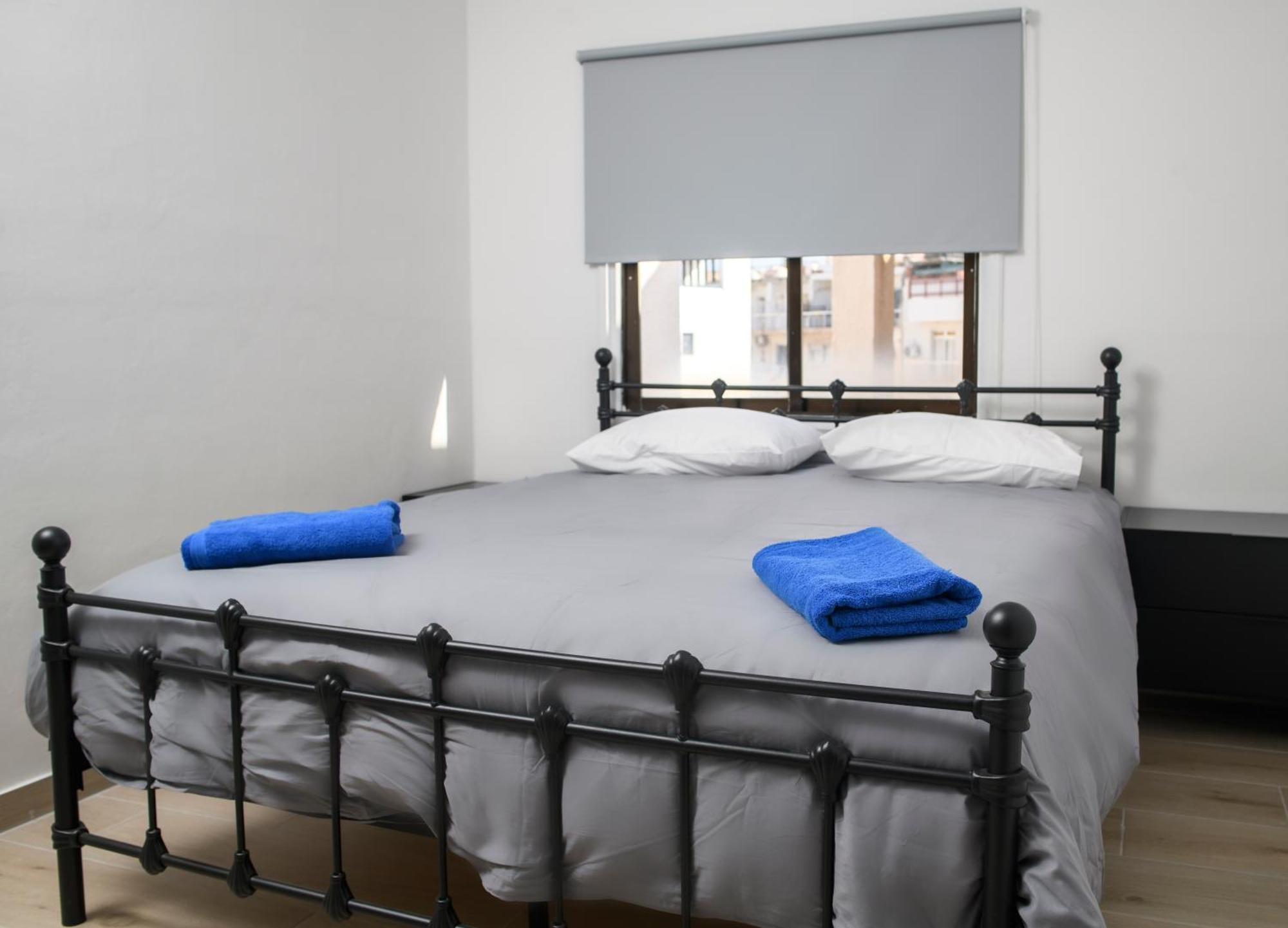 Ollies 3 Bedroom Apartment Larnaca Bagian luar foto